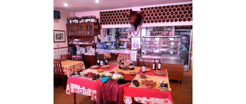 Restaurante Típico O Forcado -  Beijo ao Boi